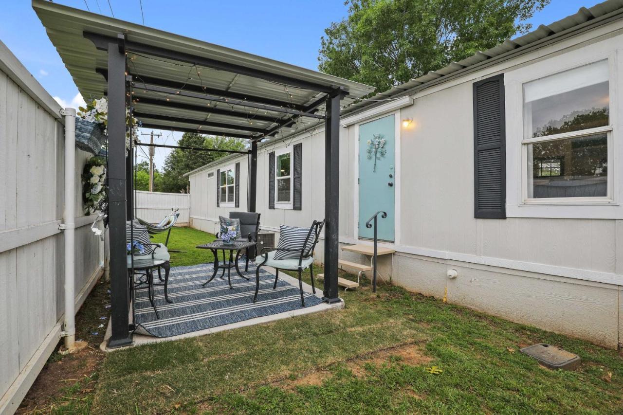 Pet-Friendly Lake Dallas Home Near Lewisville Lake Bagian luar foto