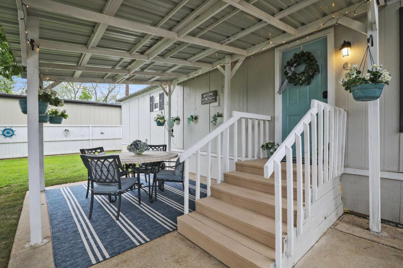 Pet-Friendly Lake Dallas Home Near Lewisville Lake Bagian luar foto